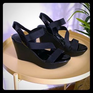 Pat Wedge by Charles David All Black